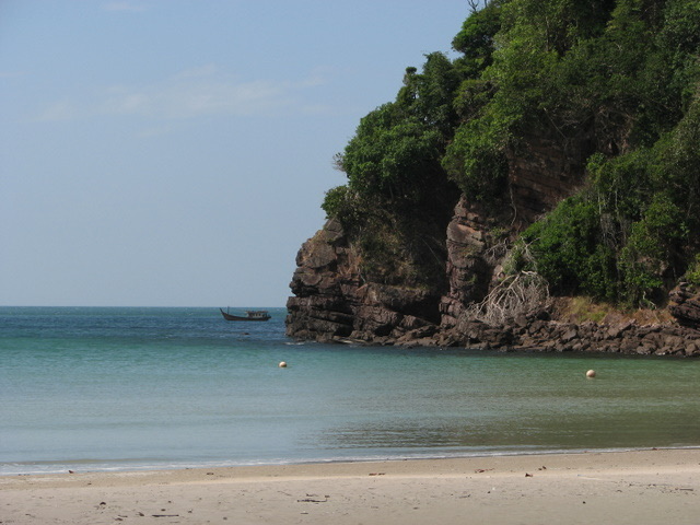 Ao son beach tarutao