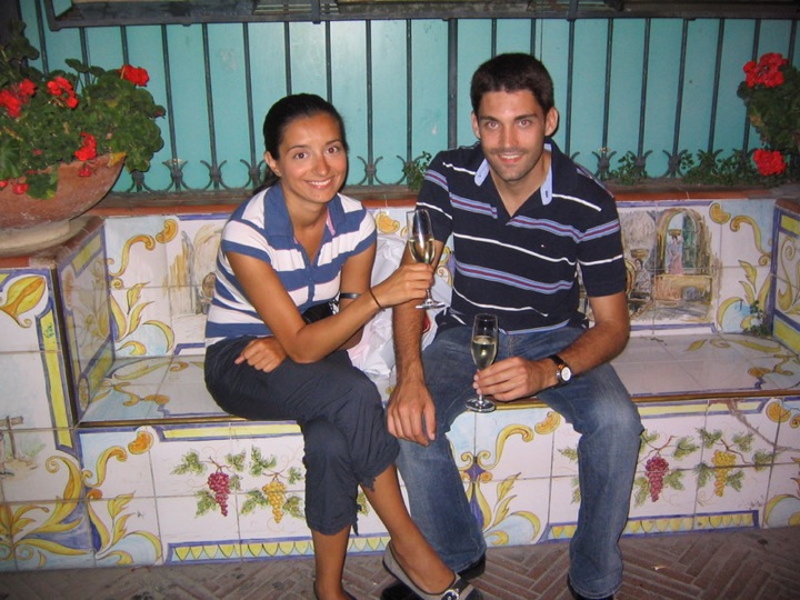 Champagne in the piazza 2