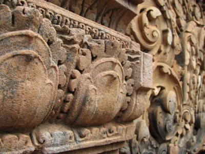 Detail carving at bantay srei