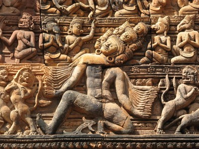 Detail carving at bantay srei