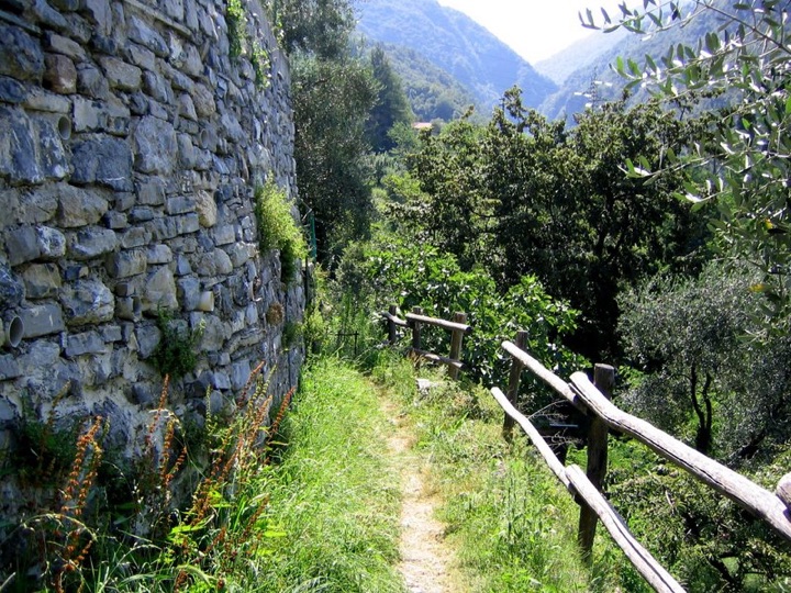 Hike to castello di vezio
