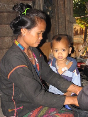 Katang mother and child