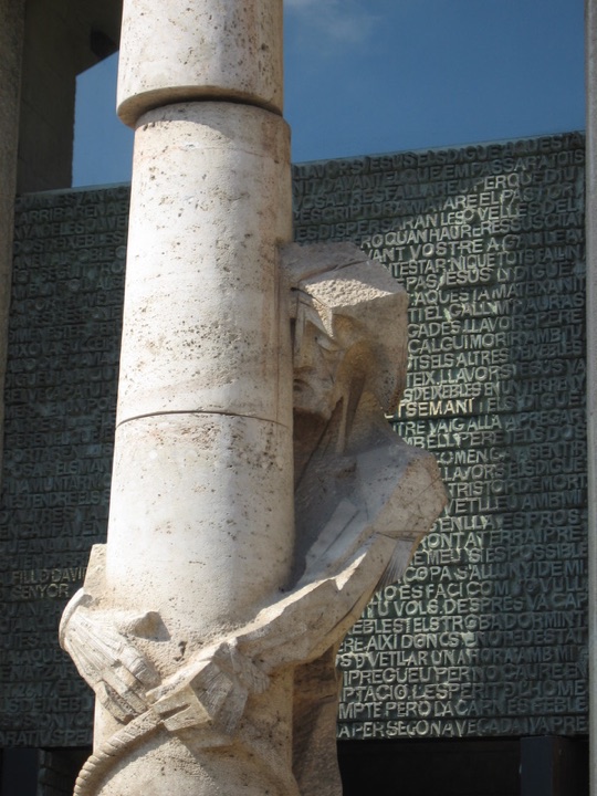 Sculpture of jesus at the cathedr 2