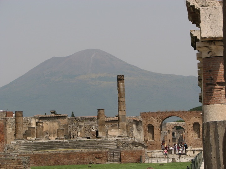 View of vesuvius from pompeii for 4