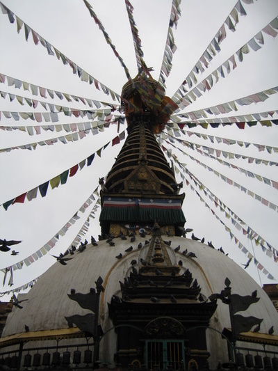 Buddhist_stupa_with_prayer_flags