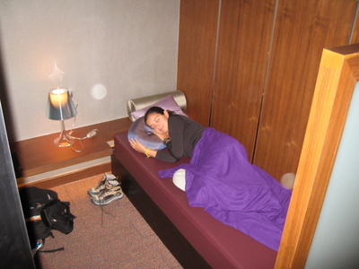 Napping_in_airline_lounge