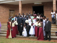 Wedding_party_outside_church Wedding_party_outside_church